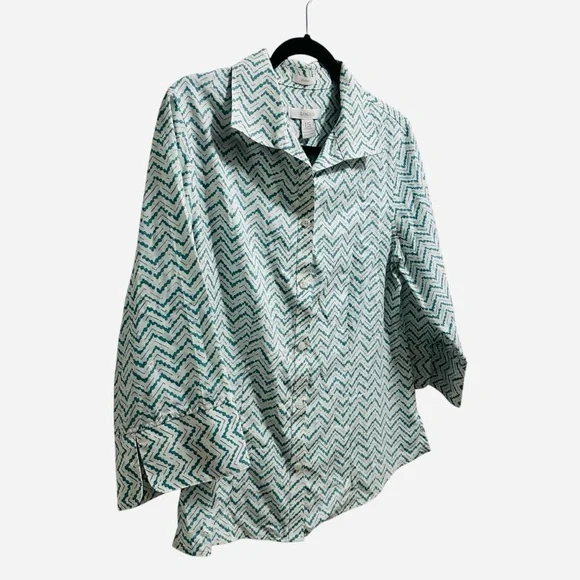 Chico’s green and white no iron blouse chevron print work career office Medium - Picture 3 of 11